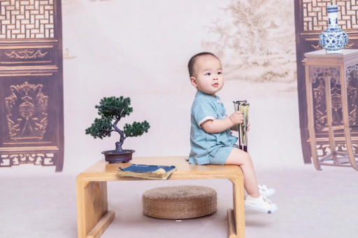 万宁蜡笔小新美伢怀孕